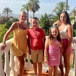 Zoe Barrett - @zoe4489 - Instagram
