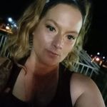 Zoe Benton - @zoebenton3 - Instagram