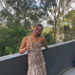 Zoe Bond - @zoeb.04 - Instagram