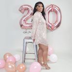 Zoe Brock - Facebook