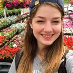 Zoë - @zoebrocket - Instagram
