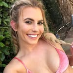 Zoe Carson - @sunkissedzoe97 - Instagram