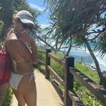 @zoecarson - Instagram
