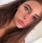 Zoe Chambers - Facebook