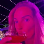 Zoe Cobb - @zoecobb82 - Instagram