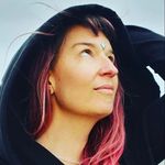 Zoë Donovan - @turn.your.love.inward - Instagram