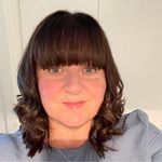 Zoe Downs - @zoebookishdowns - Instagram