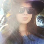 Zoe Kahn - @zoeboats - Instagram