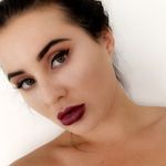 Zoë Leach - @0men - Instagram