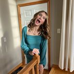 Zoe Leach - @zoe_leach27 - Instagram