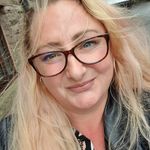 Zoe Lowe - @zoelowe1979 - Instagram