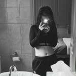 Zoe Moss - @zoemoss302 - Instagram