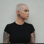 ℤ𝕠𝕖 ℝ𝕖𝕒𝕕 𝕄𝕠𝕕𝕖𝕝𝕝𝕚𝕟𝕘 - @zoeelizabethread - Instagram