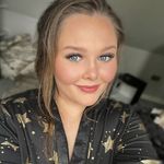 Zoe Cameron-Waller - @zoelilyx - Instagram
