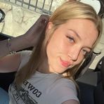 Zoe Weiss - Facebook