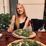 Zoe Wolf - Facebook